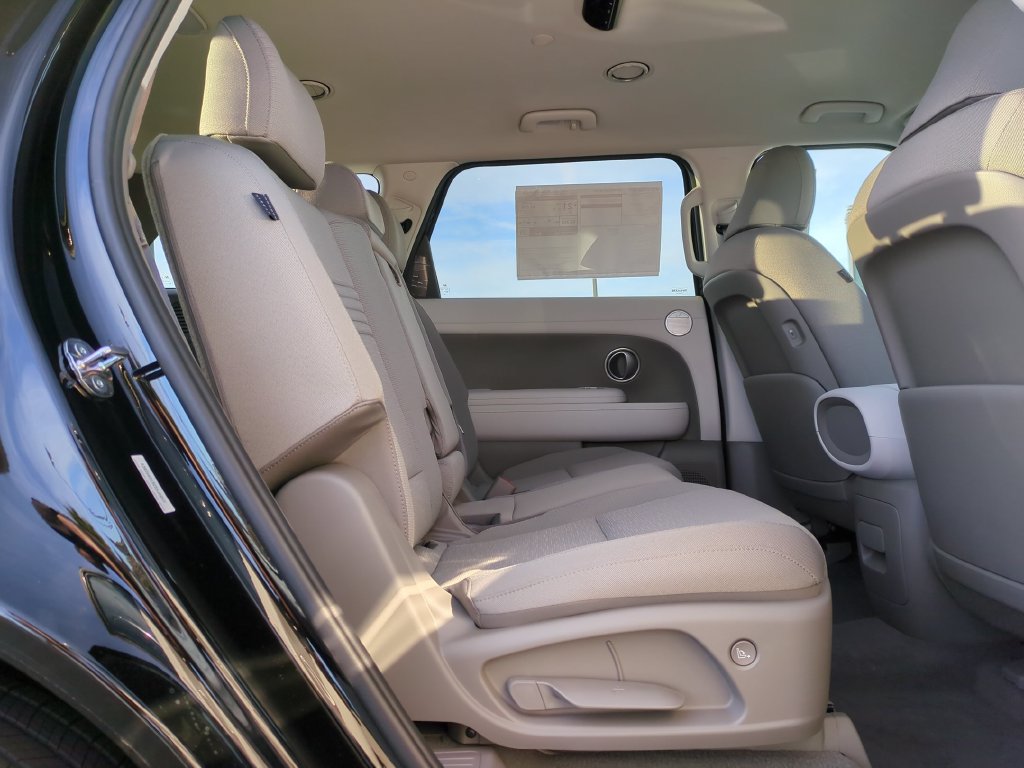 New 2026 Hyundai Palisade SE FWD image 10