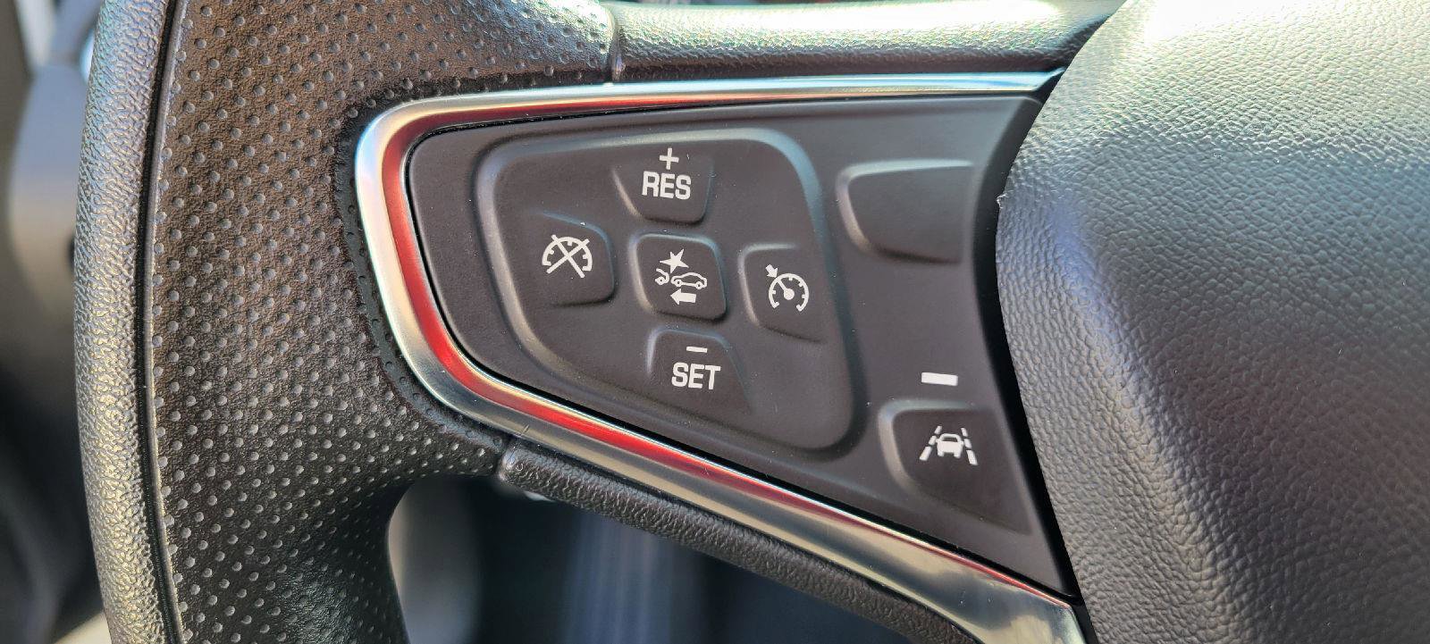 Used 2024 Chevrolet Malibu LT image 17