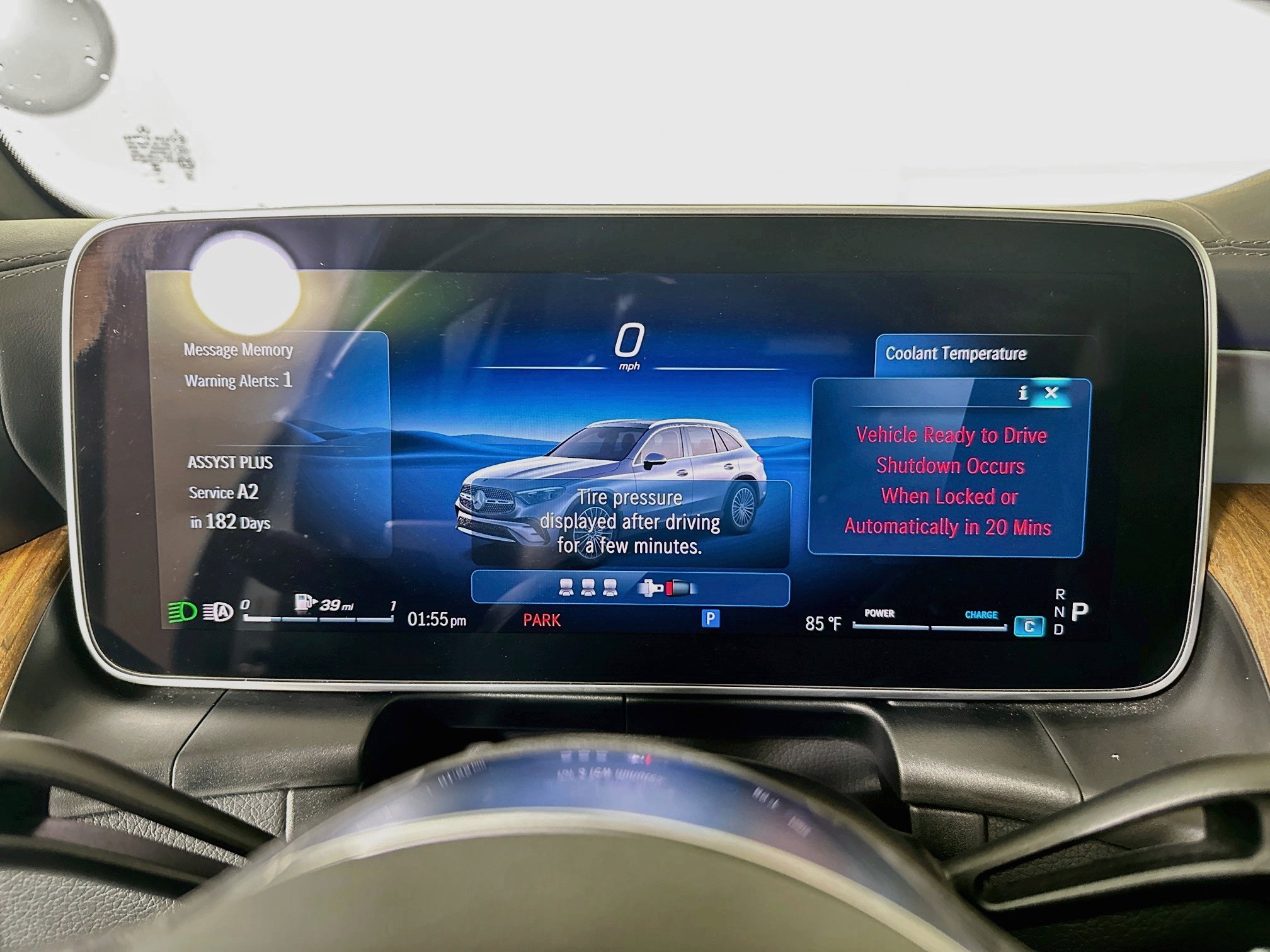 Used 2025 Mercedes-Benz GLC 300 4MATIC image 19