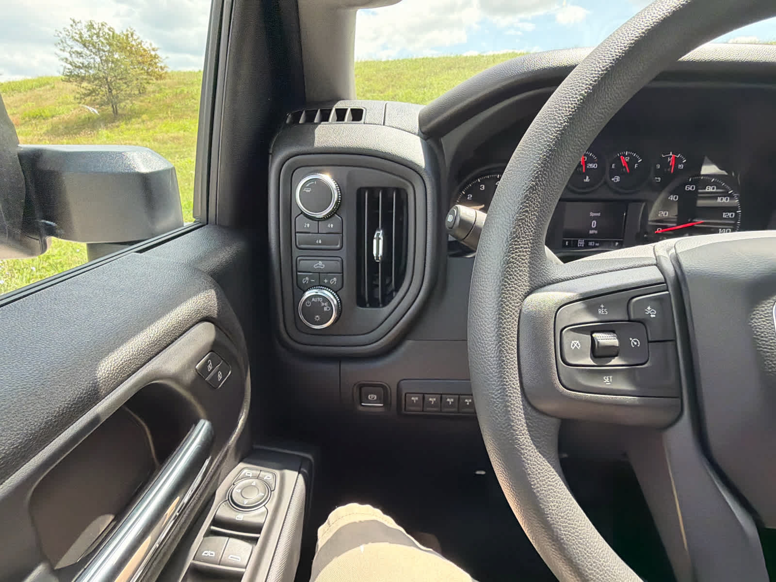 New 2026 GMC Sierra 2500 Pro w/ Convenience Package AWD/4WD image 28