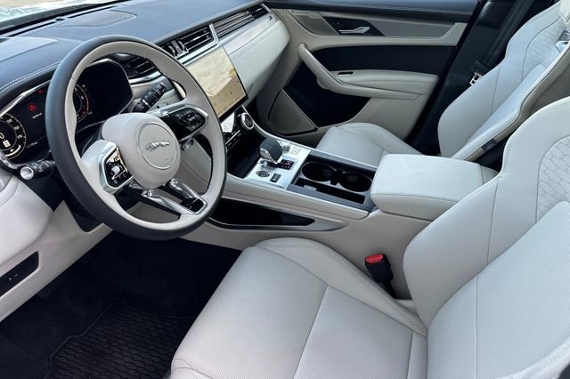 New 2026 Jaguar F-PACE R-Dynamic S AWD/4WD image 9