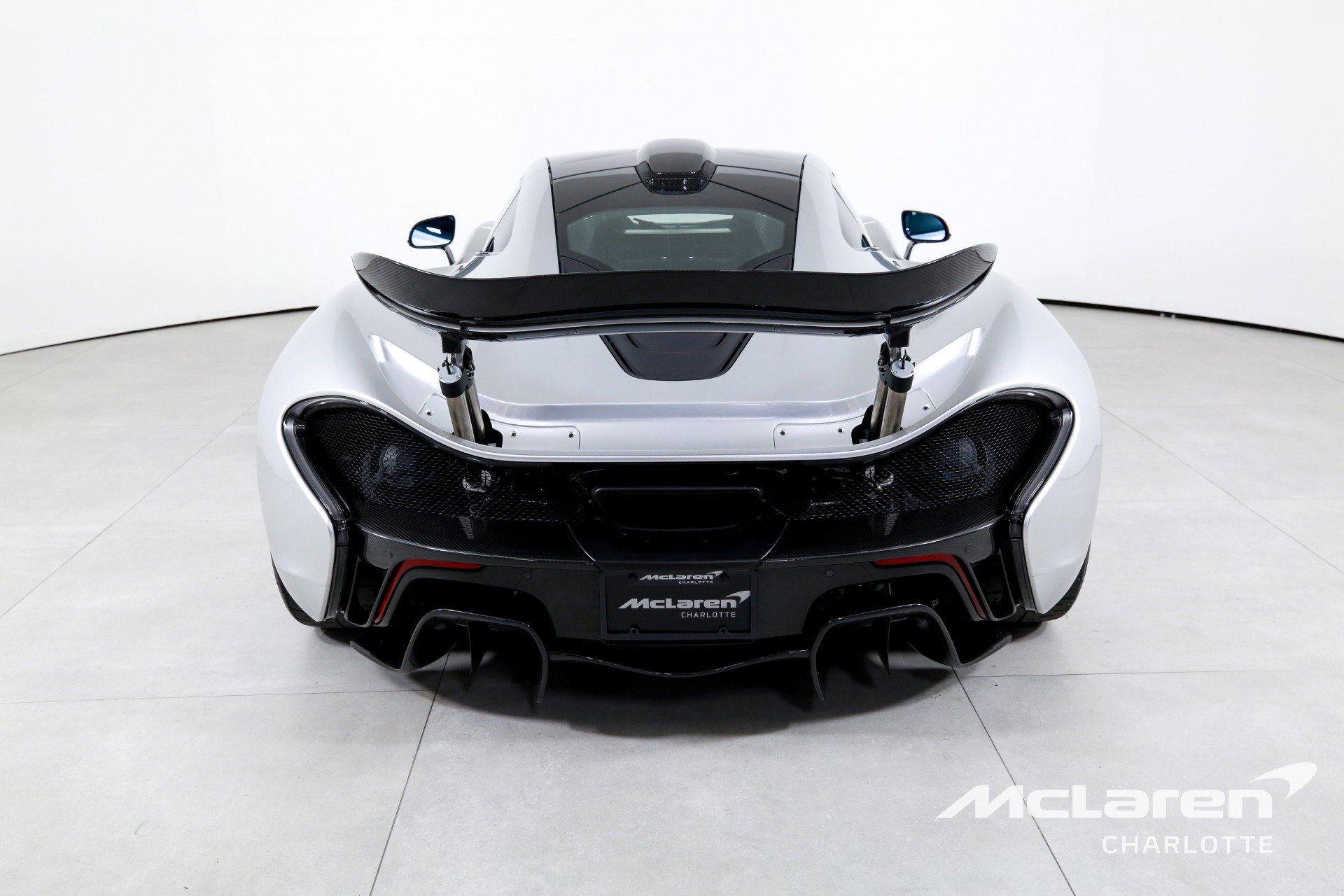 Used 2015 McLaren P1 image 8