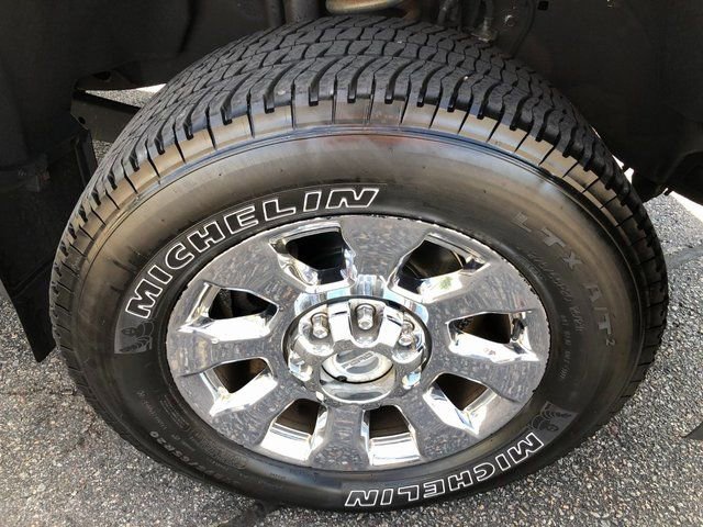 Used 2019 Ford F350 Lariat w/ Chrome Package image 30