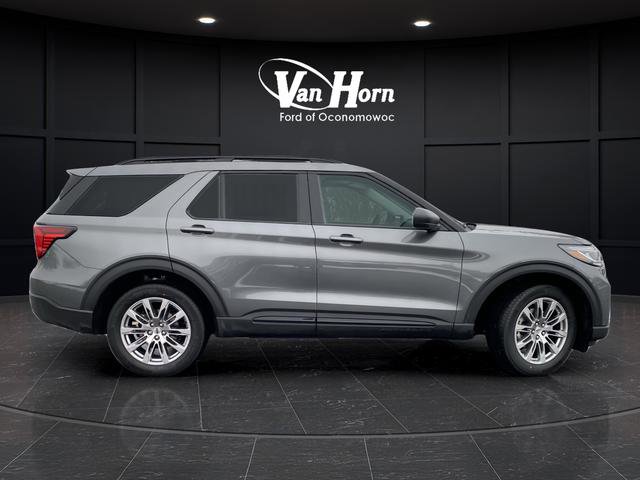 New 2026 Ford Explorer Active w/ Active Comfort Package image 2