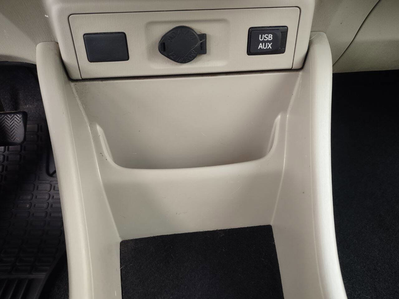 Used 2012 Toyota Prius V Two image 17