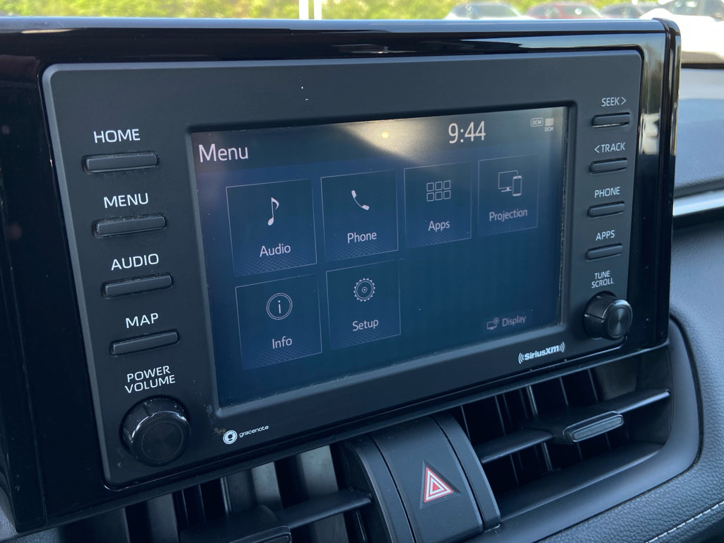 Used 2020 Toyota RAV4 XLE w/ Carpet Mat Package AWD/4WD image 22