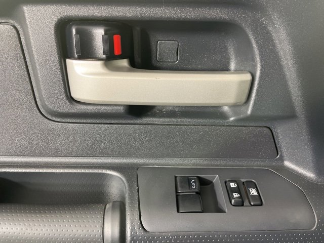 Used 2013 Toyota FJ Cruiser 4WD image 25