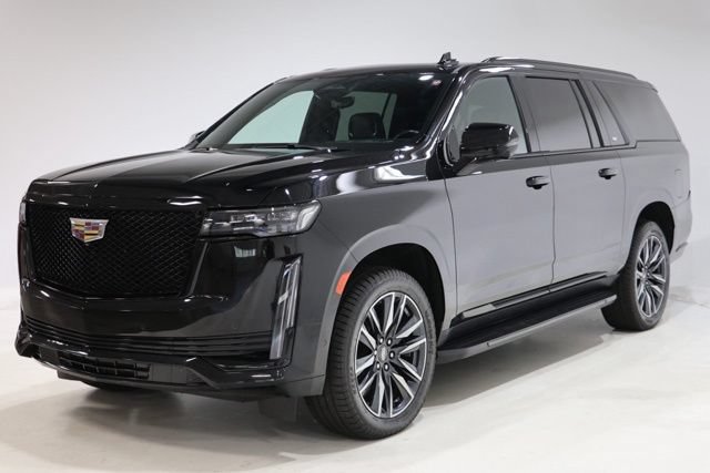 Used 2024 Cadillac Escalade ESV Sport AWD/4WD image 3