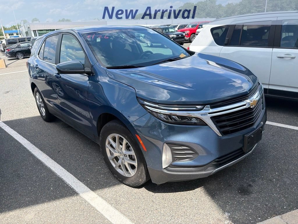 Used 2024 Chevrolet Equinox LT AWD/4WD image 2