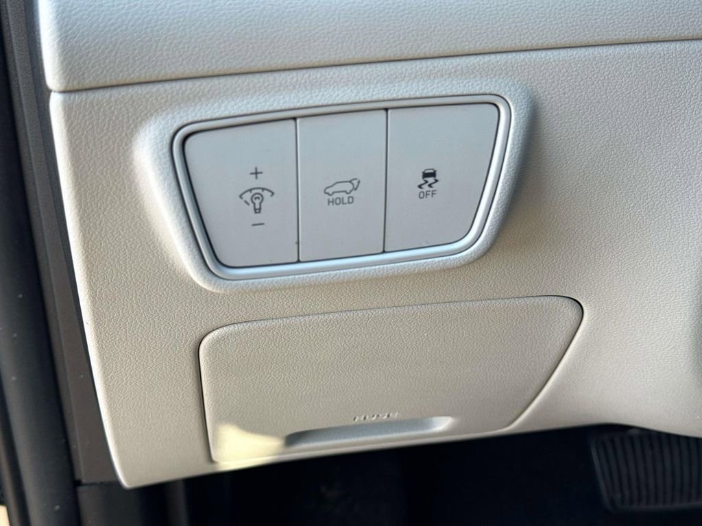 Used 2024 Hyundai Tucson Limited image 23