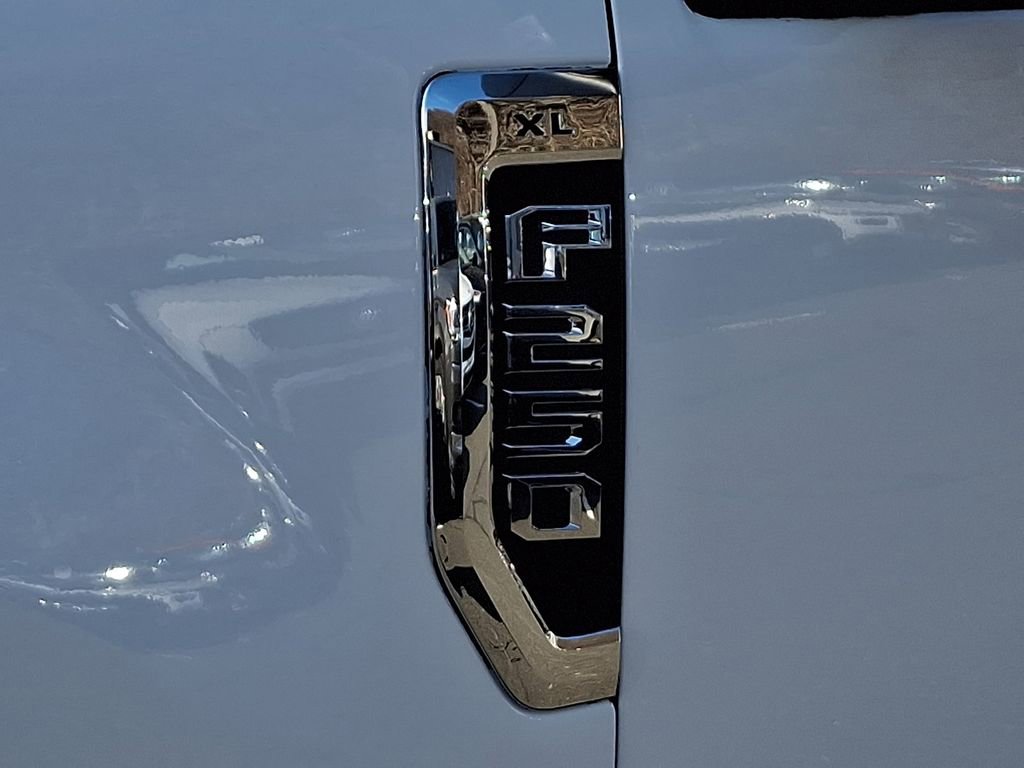 Used 2022 Ford F250 XL w/ Power Equipment Group image 31
