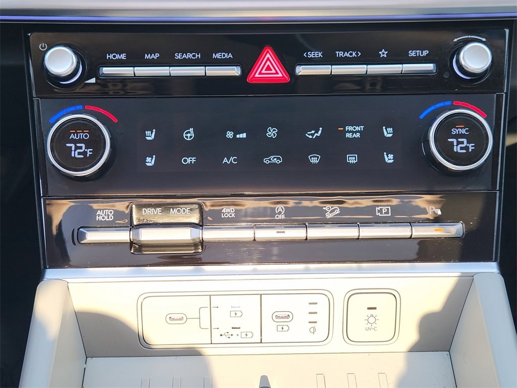 Used 2024 Hyundai Santa Fe Limited image 20
