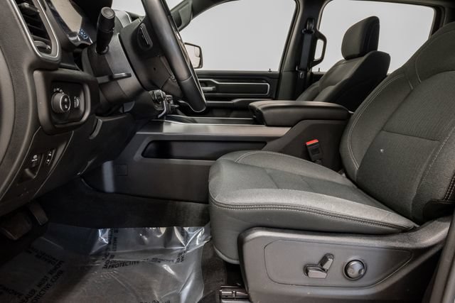 Used 2022 RAM 1500 Big Horn AWD/4WD image 11