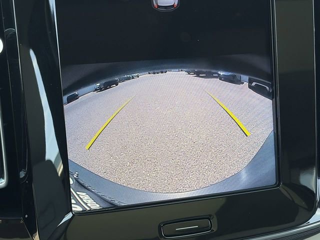 Certified 2023 Volvo XC40 B4 Plus w/ Protection Package Premier FWD image 29