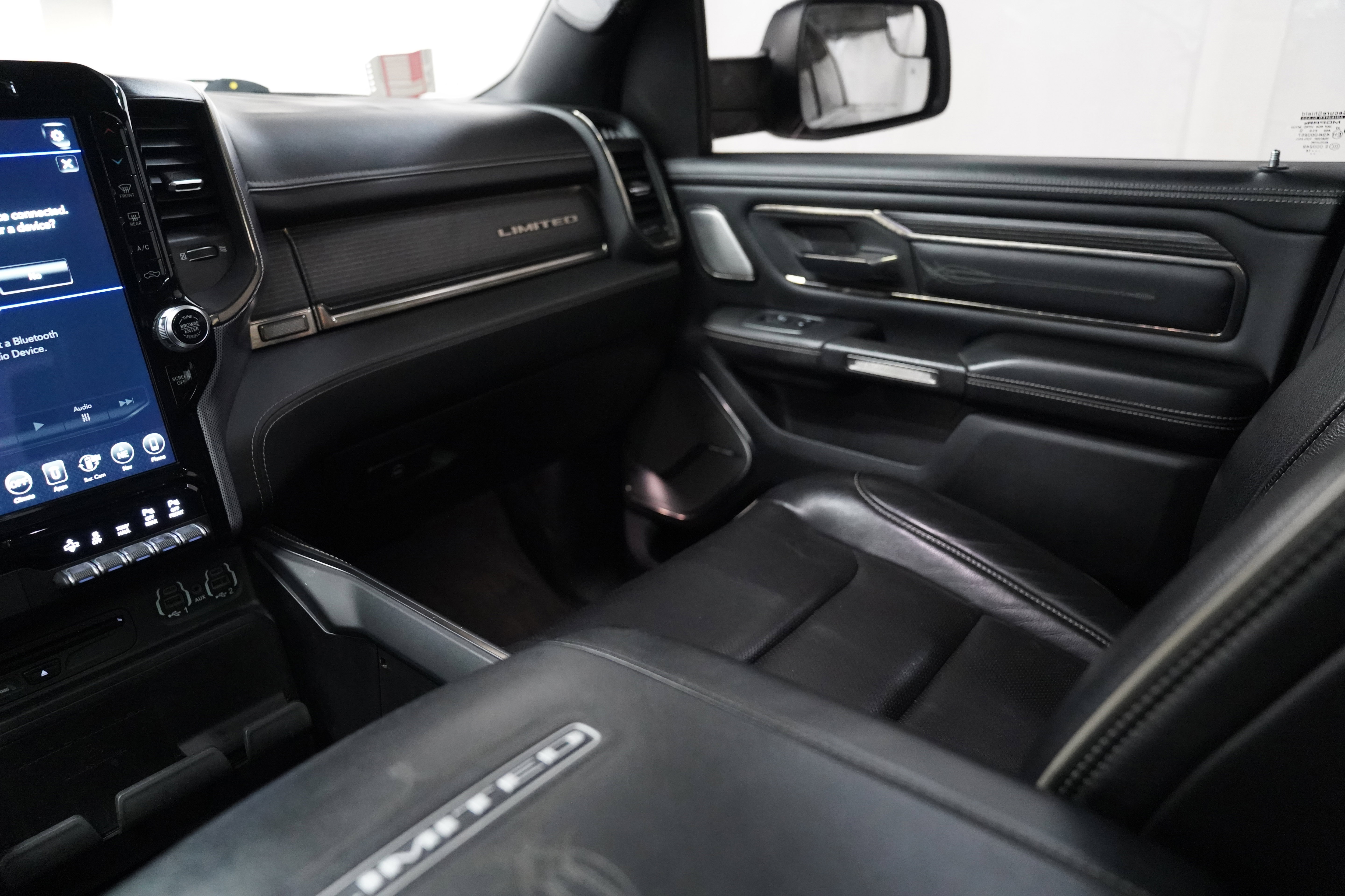 Used 2019 RAM 1500 Limited AWD/4WD image 13