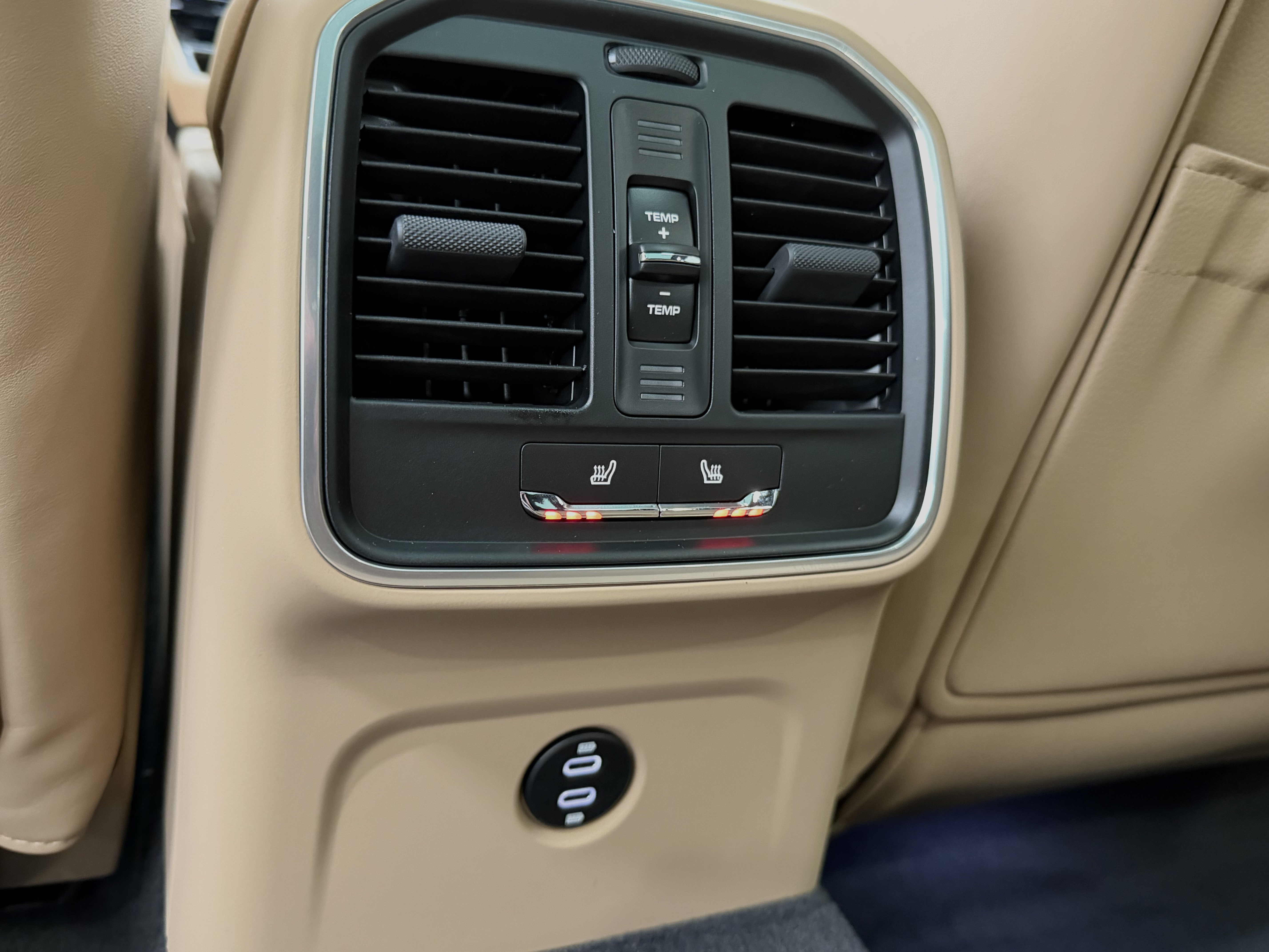 Certified 2026 Porsche Macan AWD/4WD image 21
