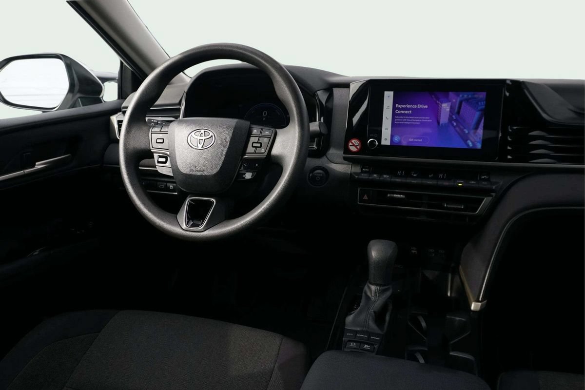 Used 2025 Toyota Camry LE FWD image 22