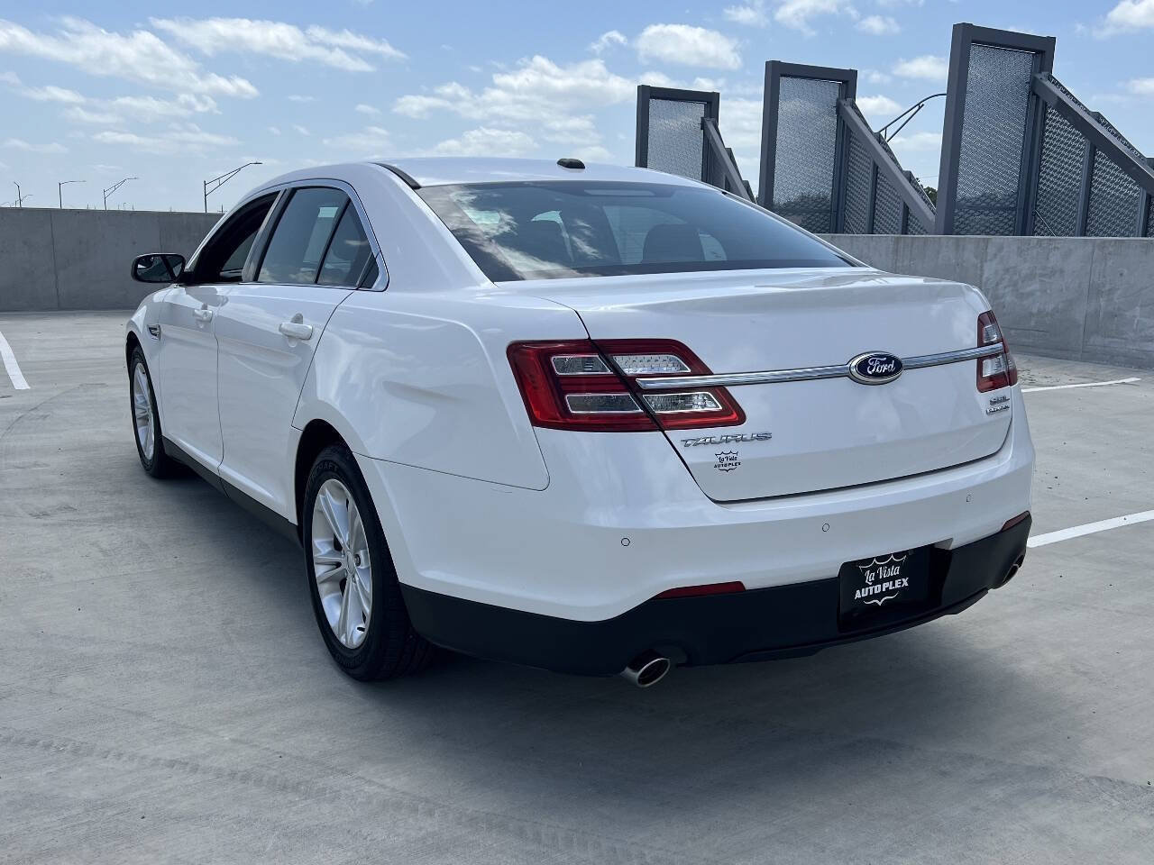 Used 2013 Ford Taurus SEL FWD image 8