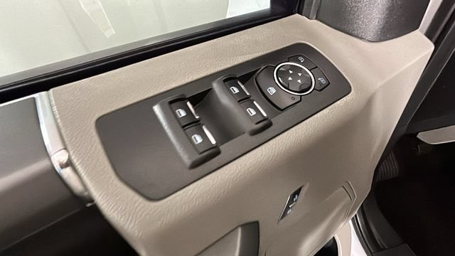 Used 2017 Ford F150 XLT w/ Equipment Group 302A Luxury AWD/4WD image 9