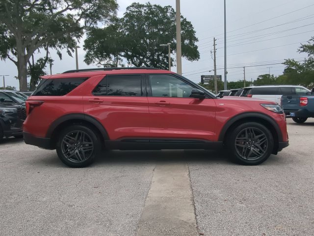 New 2026 Ford Explorer ST-Line w/ ST-Line Street Pack RWD image 4