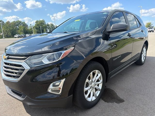 Used 2020 Chevrolet Equinox LS FWD image 2