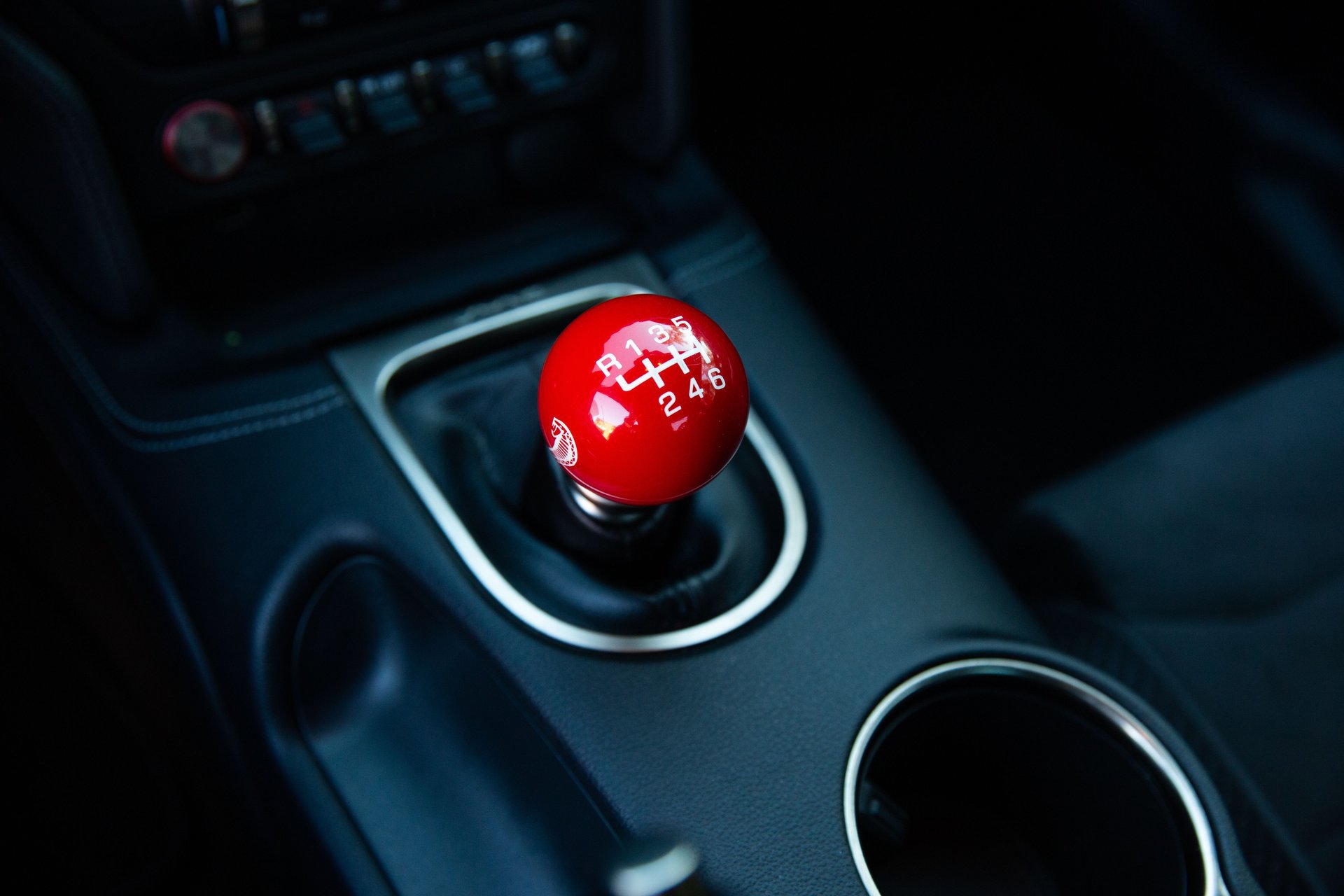 Used 2019 Ford Mustang Shelby GT350 w/ Technology Package image 38