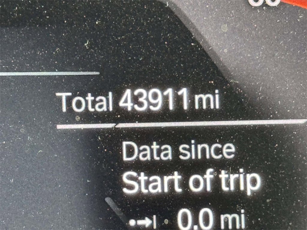 Used 2023 BMW X5 xDrive40i w/ Premium Package image 2