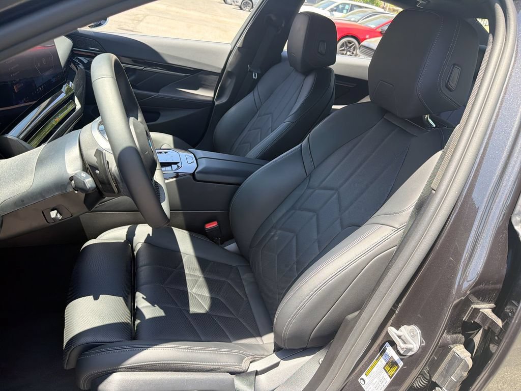Used 2026 BMW 530i RWD image 13
