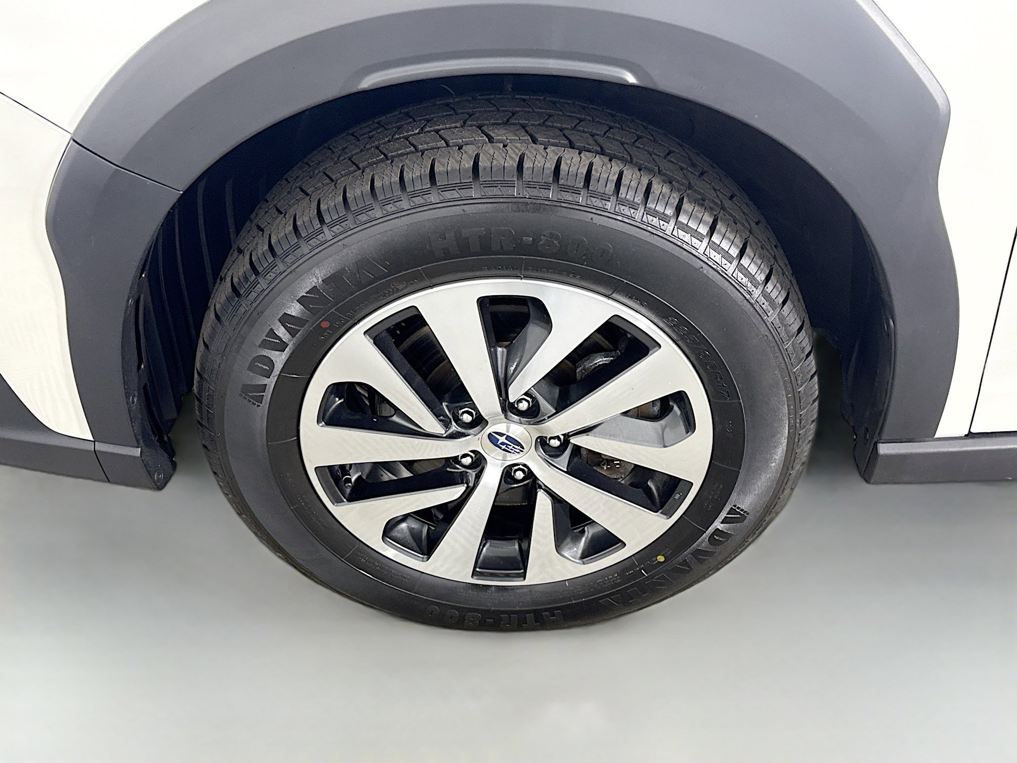 Used 2023 Subaru Outback Premium image 38