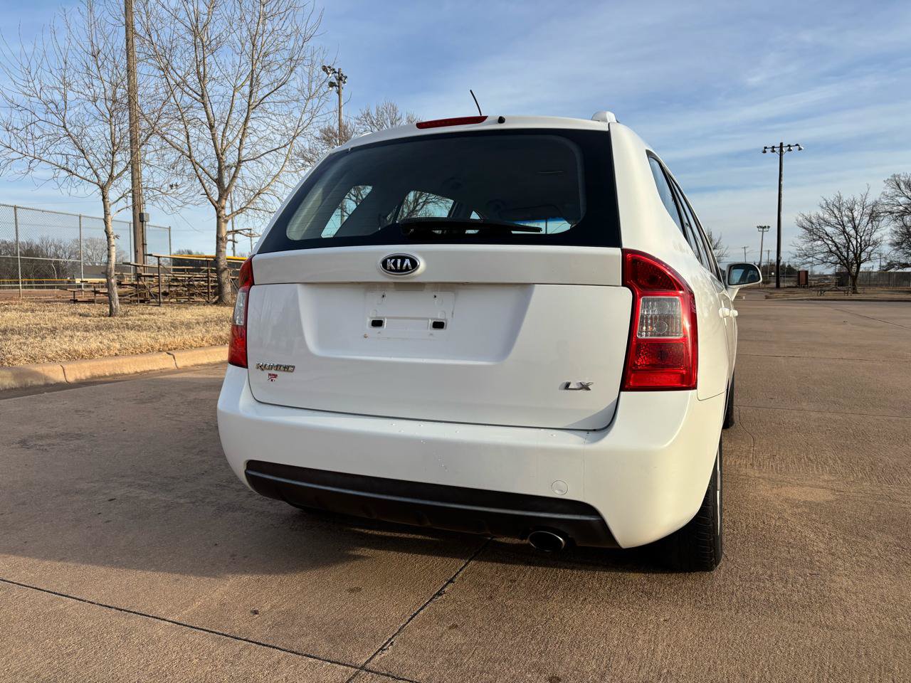 Used 2007 Kia Rondo LX FWD image 26
