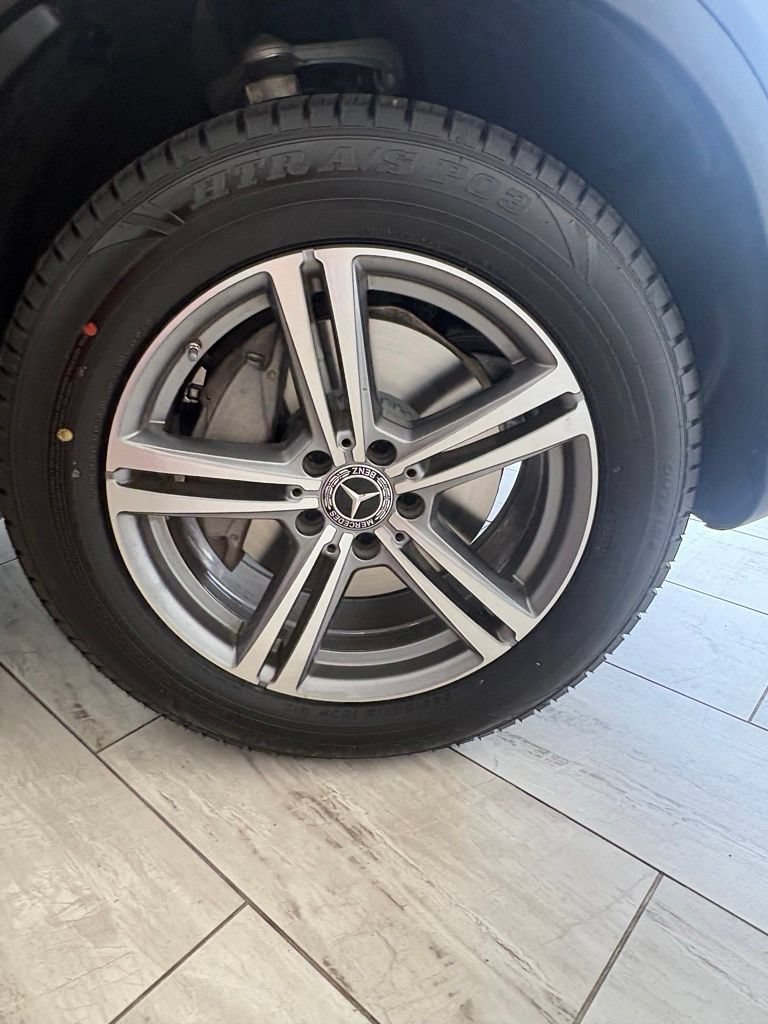 Used 2021 Mercedes-Benz GLC 300 4MATIC image 7