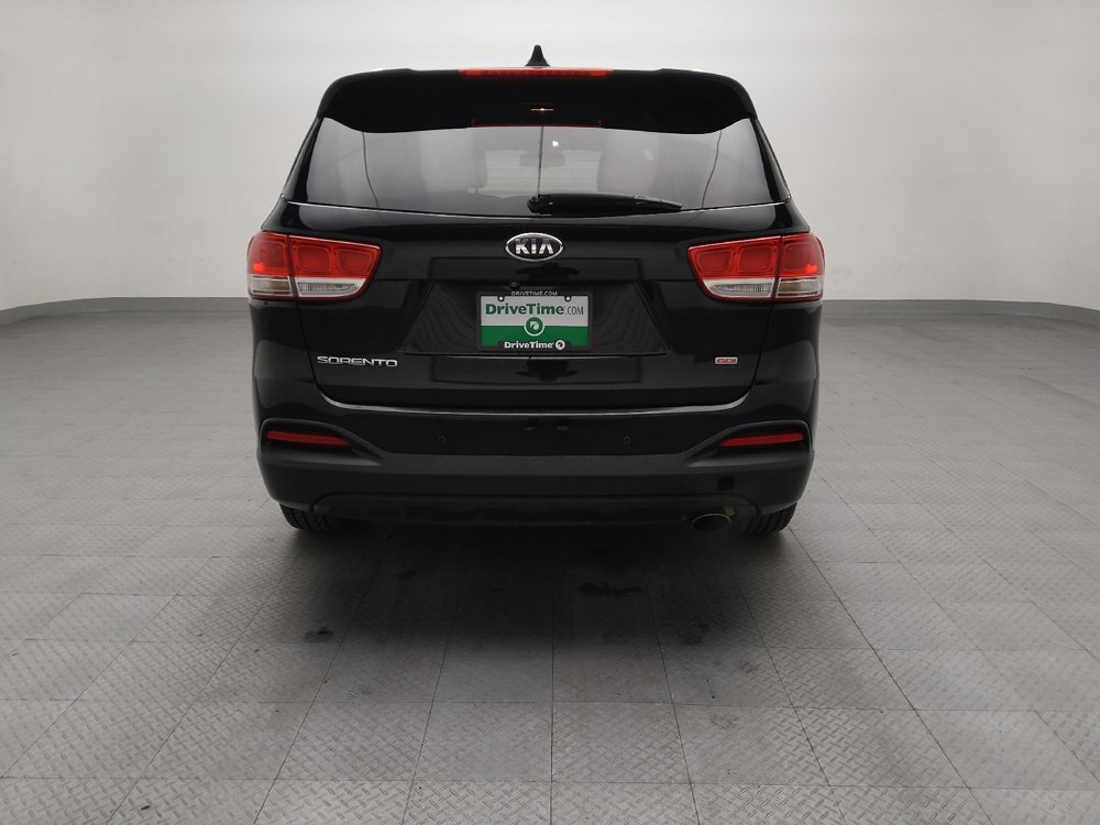 Used 2017 Kia Sorento LX w/ LX Convenience Package image 7