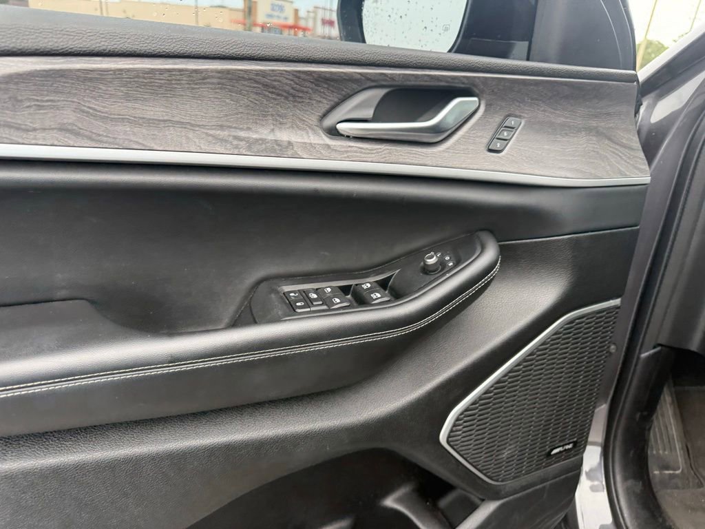 Used 2022 Jeep Grand Cherokee Limited RWD image 10