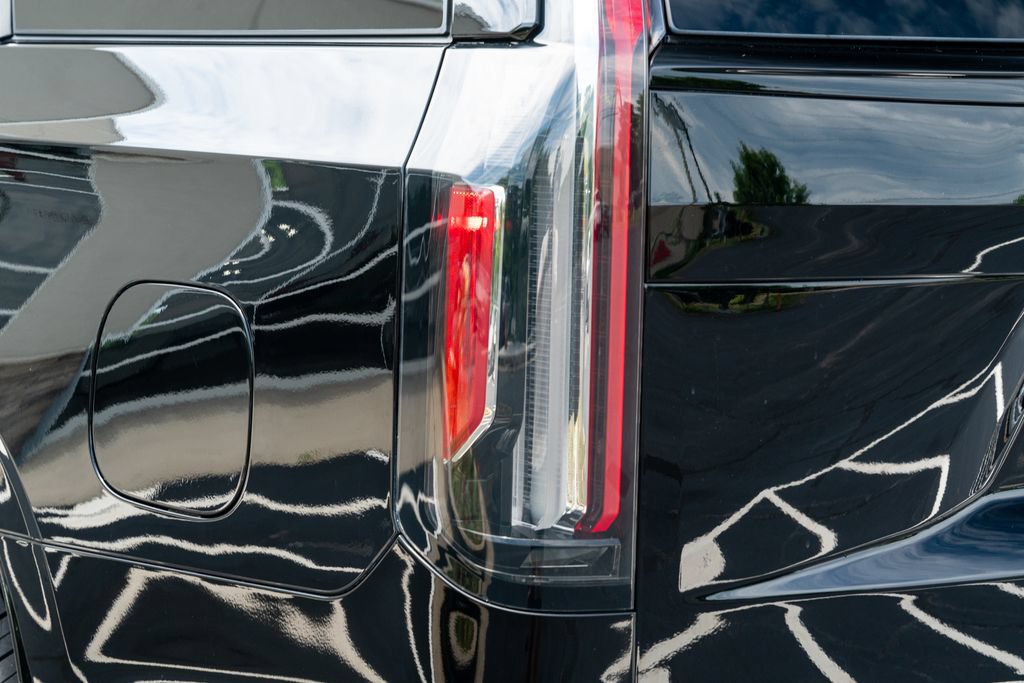 Used 2023 Cadillac Escalade V AWD/4WD image 18