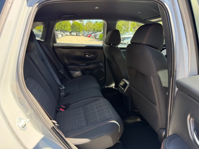 Used 2025 Honda HR-V Sport image 20