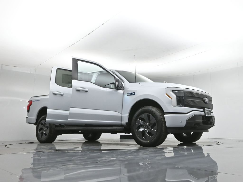 New 2025 Ford F150 Lightning Flash AWD/4WD image 3