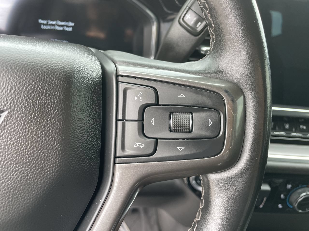 Used 2024 Chevrolet Silverado 2500 High Country w/ High Country Premium Package AWD/4WD image 29