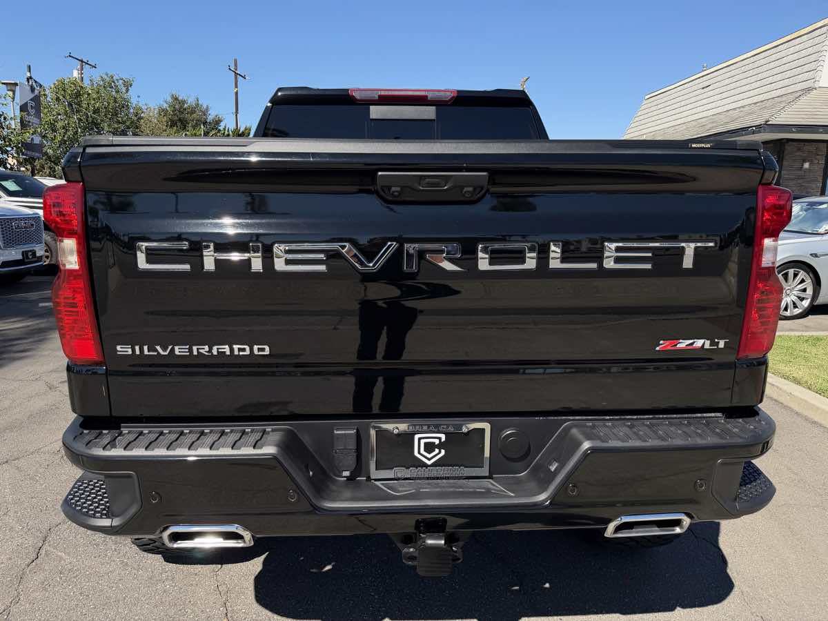 Used 2024 Chevrolet Silverado 1500 LT w/ Z71 Off-Road Package AWD/4WD image 7