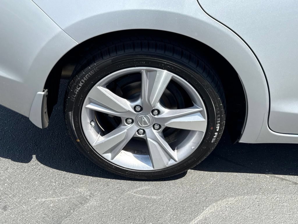 Used 2013 Acura ILX w/ Technology Package FWD image 14