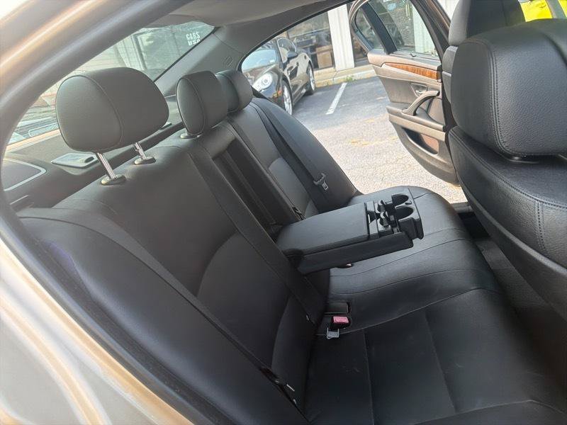 Used 2011 BMW 528i Sedan RWD image 16