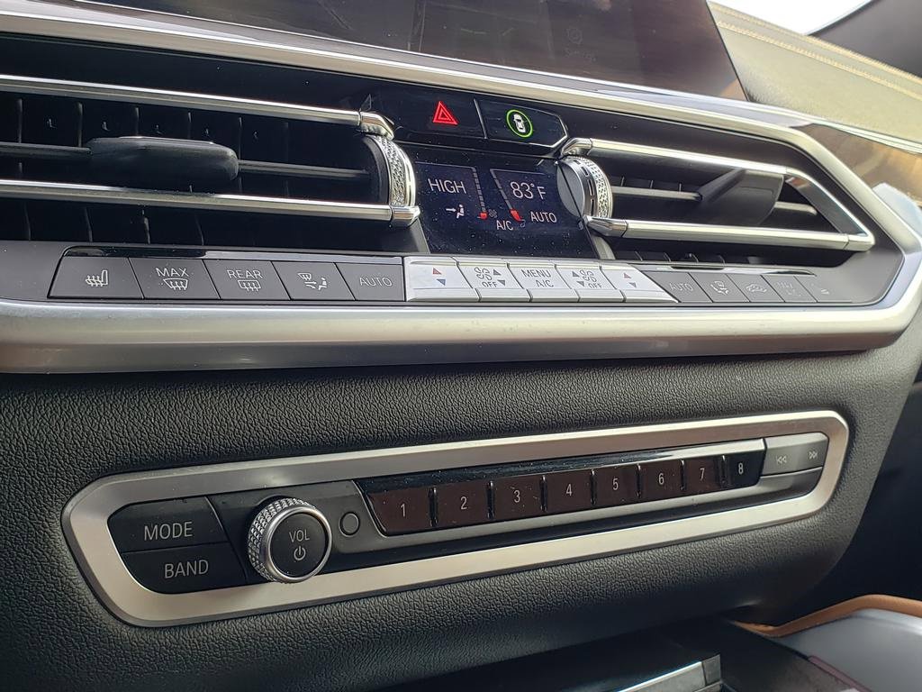 Used 2023 BMW X6 xDrive40i w/ Executive Package image 21