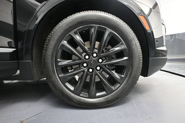 Used 2019 Cadillac XT5 Platinum AWD/4WD image 16