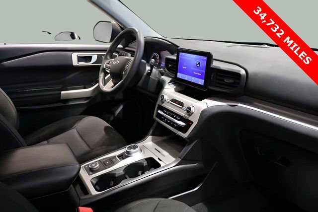 Used 2023 Ford Explorer XLT image 17