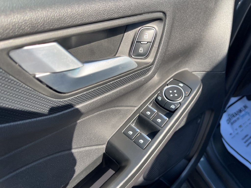 Used 2025 Ford Escape ST-Line AWD/4WD image 10