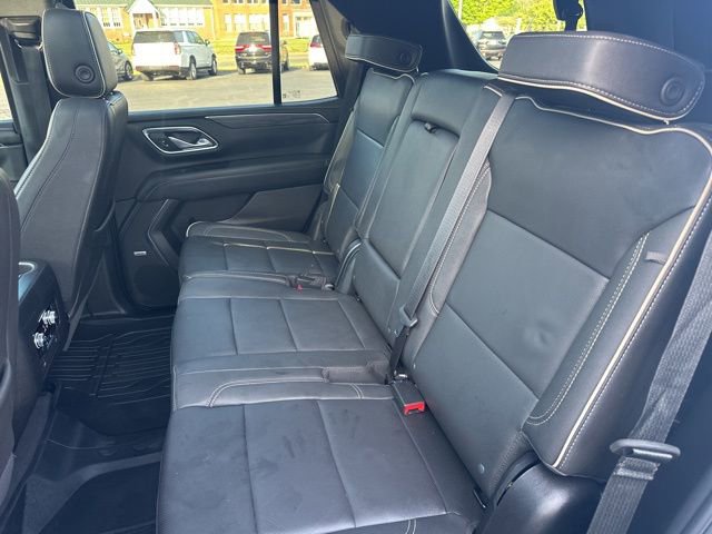 Used 2023 GMC Yukon SLT AWD/4WD image 16