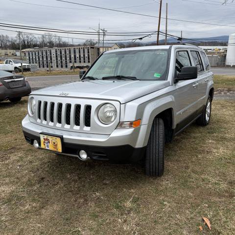 Used 2011 Jeep Patriot Latitude w/ Sun/Sound Group image 3