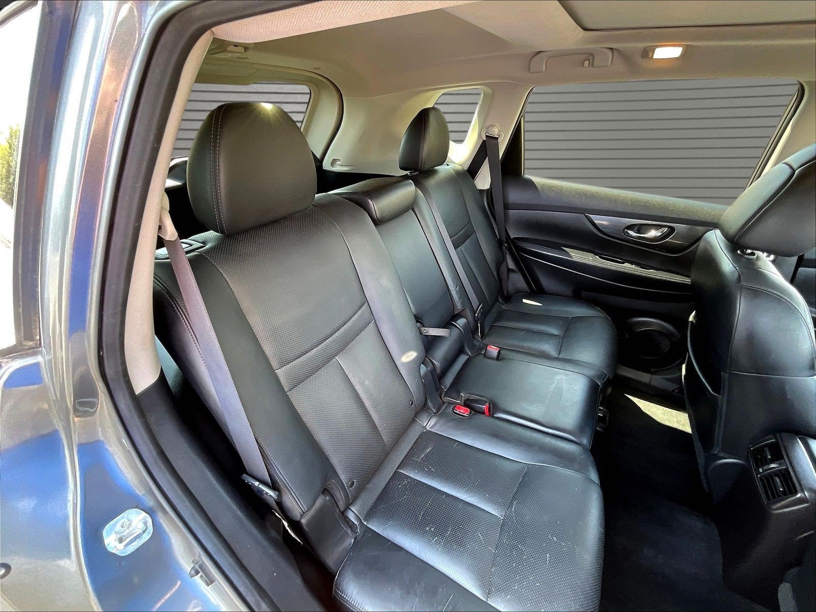 Used 2015 Nissan Rogue SL w/ SL Premium Package AWD/4WD image 23