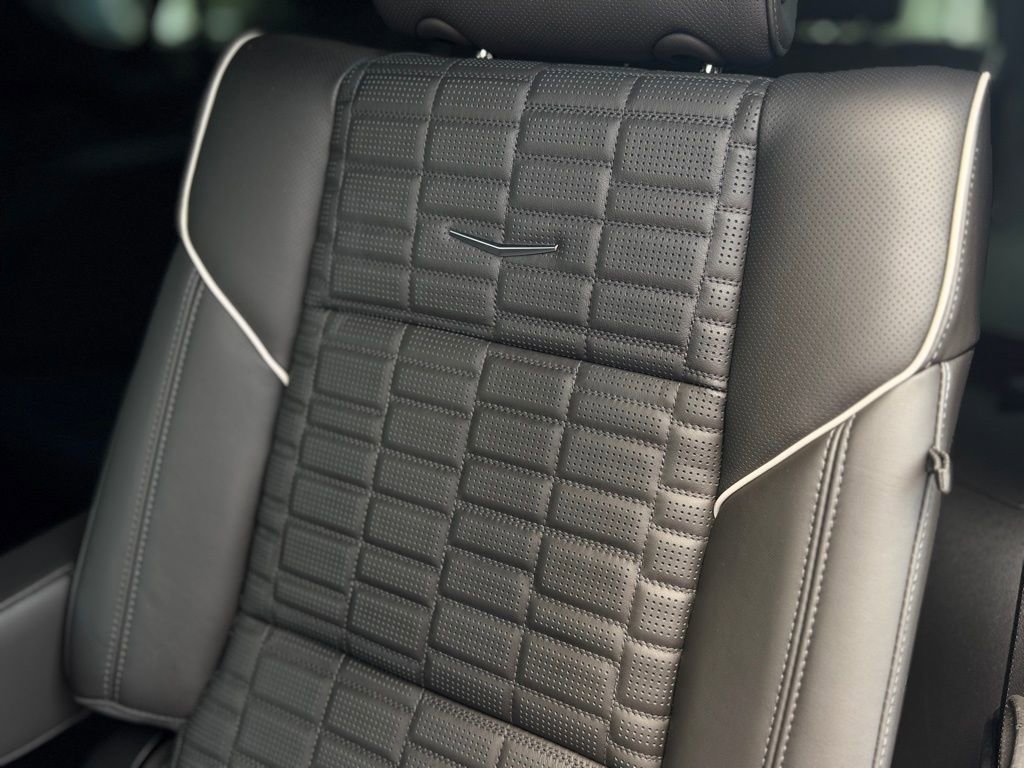 Used 2024 Cadillac Escalade ESV Sport Platinum w/ LPO, ONYX Package image 29