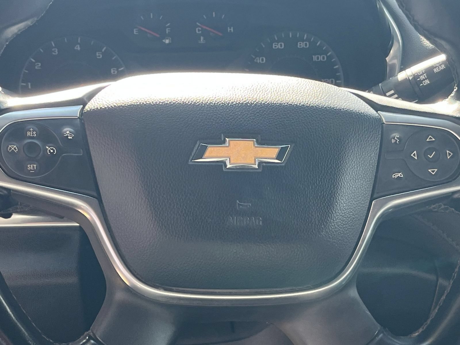 Used 2023 Chevrolet Traverse LT FWD image 27