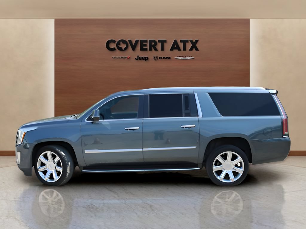 Used 2020 Cadillac Escalade ESV Luxury RWD image 2